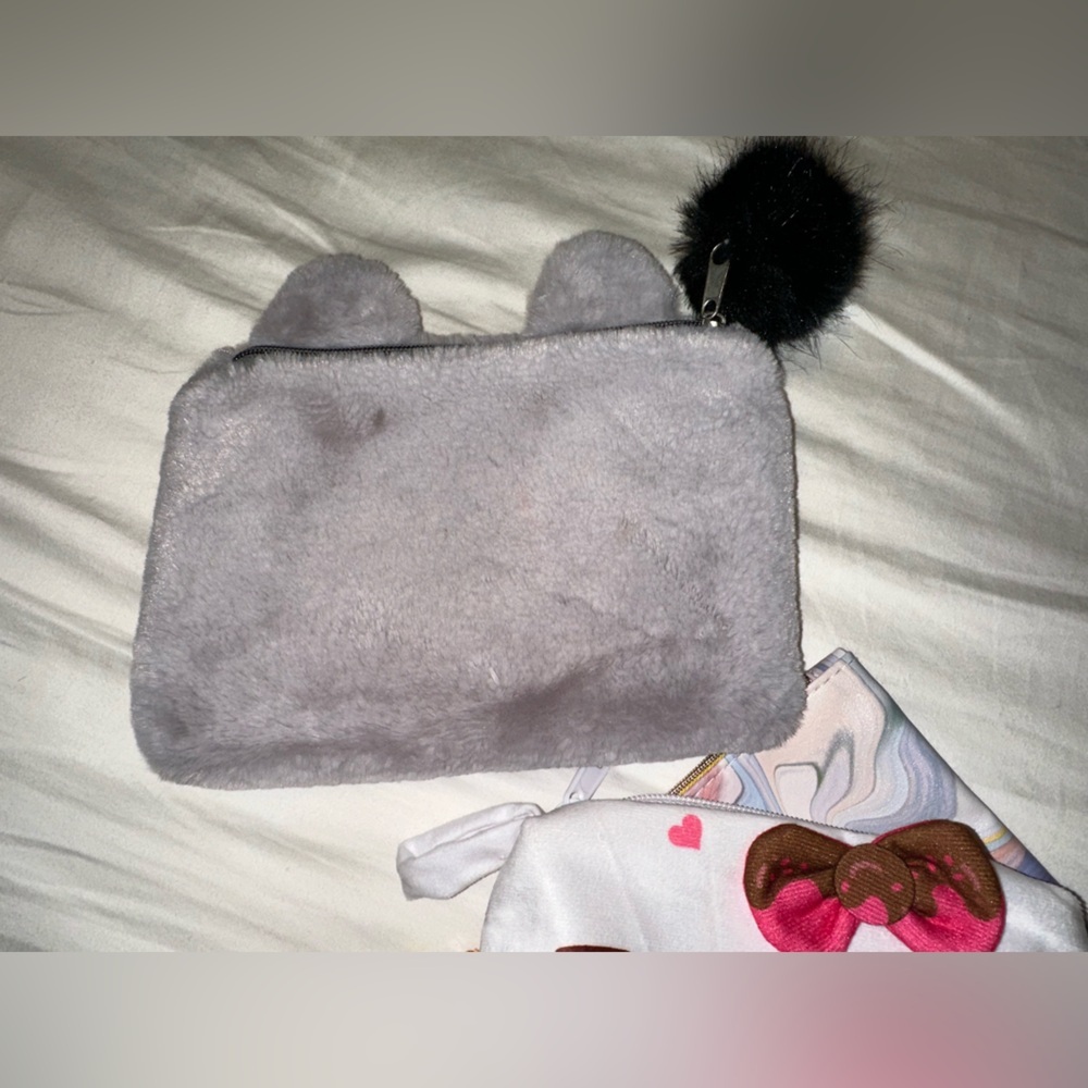 Small pouch bundle​‎ - Picture 7 of 7